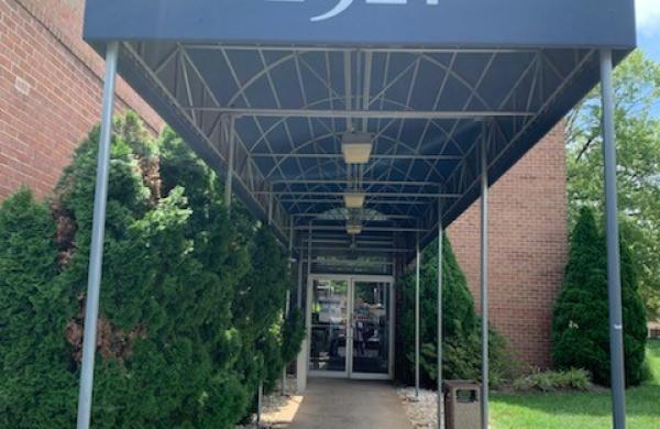 Falls-church-cath-lab-entrance