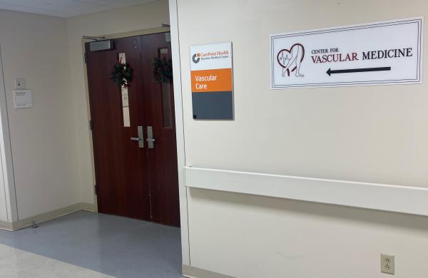 Entrance-door-to-vascular-medicine-bayonne-nj