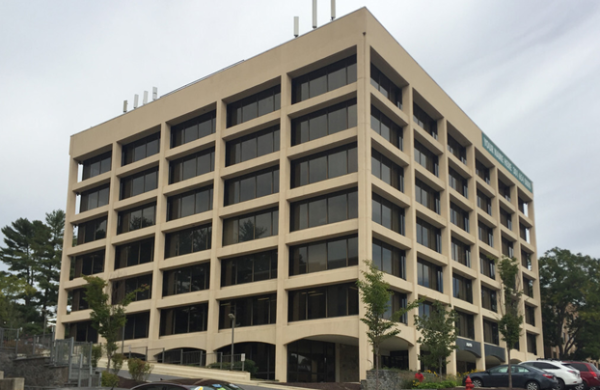 vascular-surgeon-silver-spring-md-building-outside-view